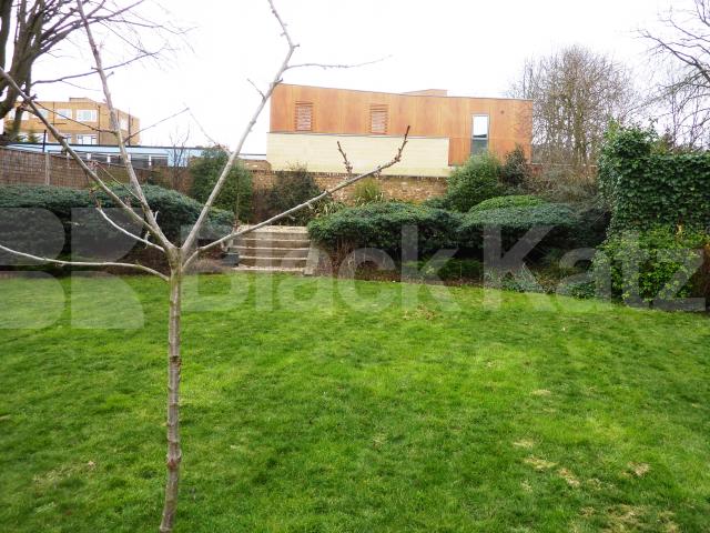 			CAMDEN GIRLS SCHOOL CATCHMENT!, 2 Bedroom, 1 bath, 1 reception Flat			 Oseney Crescent, CAMDEN-KENTISH TOWN